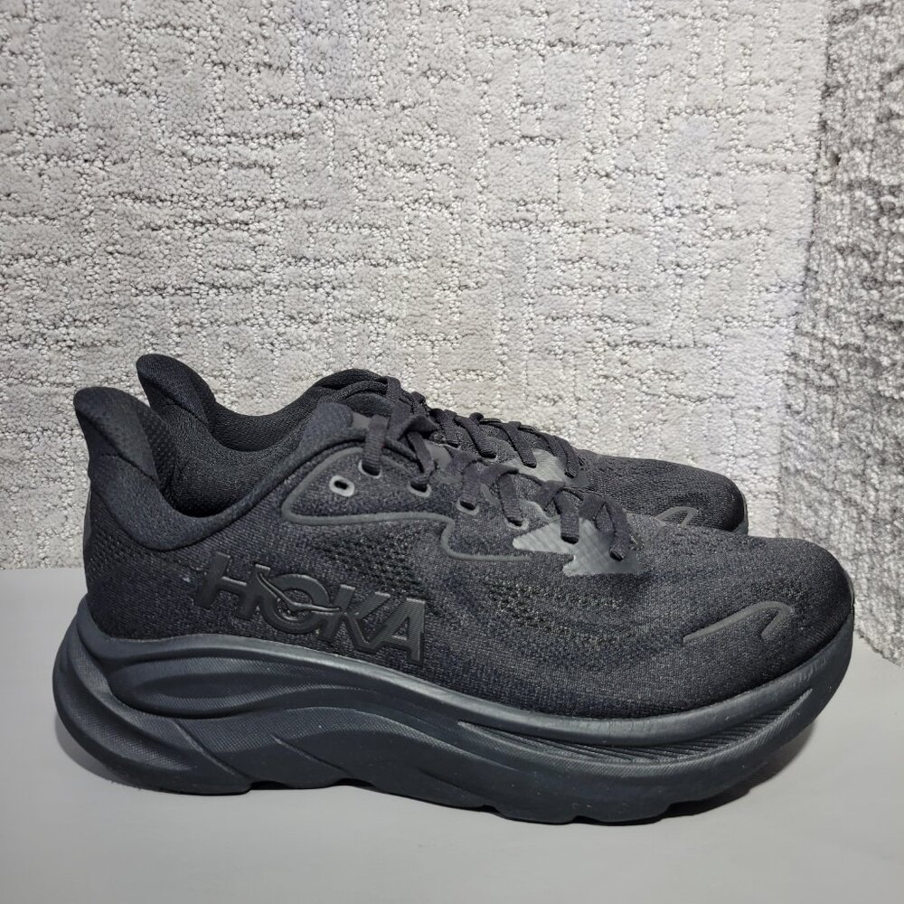Hoka One One Clifton 10 Mens Size US 8D Triple Black Lace-Up Everyday Run Shoes - Picture 3 of 12